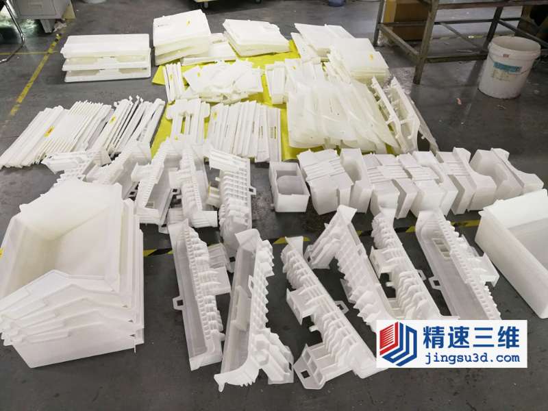 塑膠產(chǎn)品不用開模能小批量生產(chǎn)嗎？模具太貴了怎么解決？